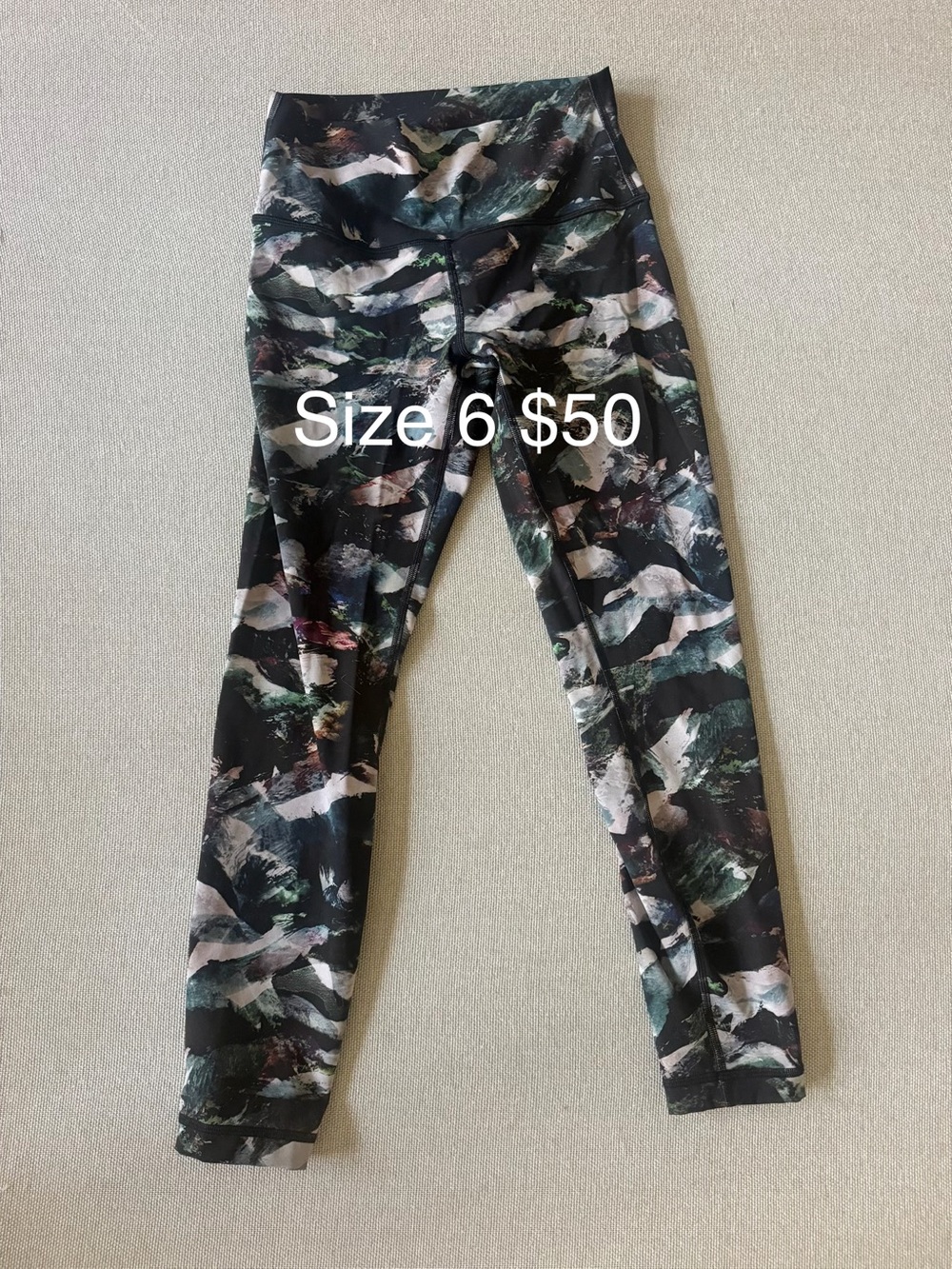 lululemon athletica Black Multi-Color Abstract Print Leggings